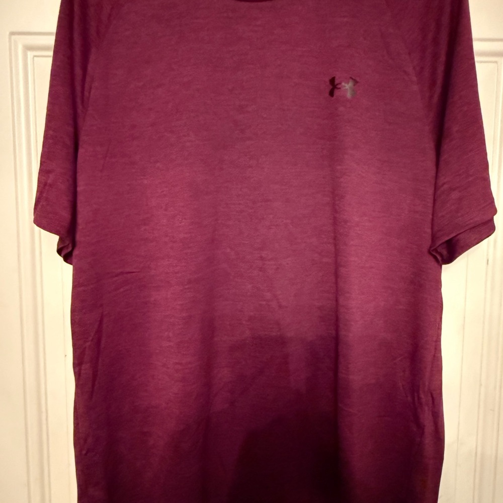 Under Armour Men's Burgundy Short Sleeve Tee